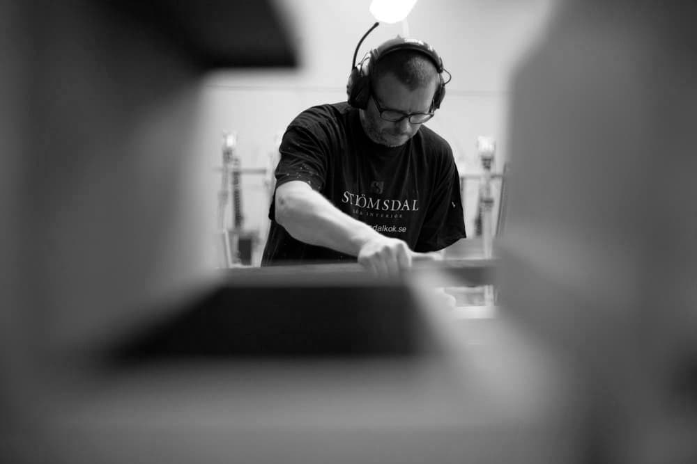 MOLTURI workshop — hand-finishing station