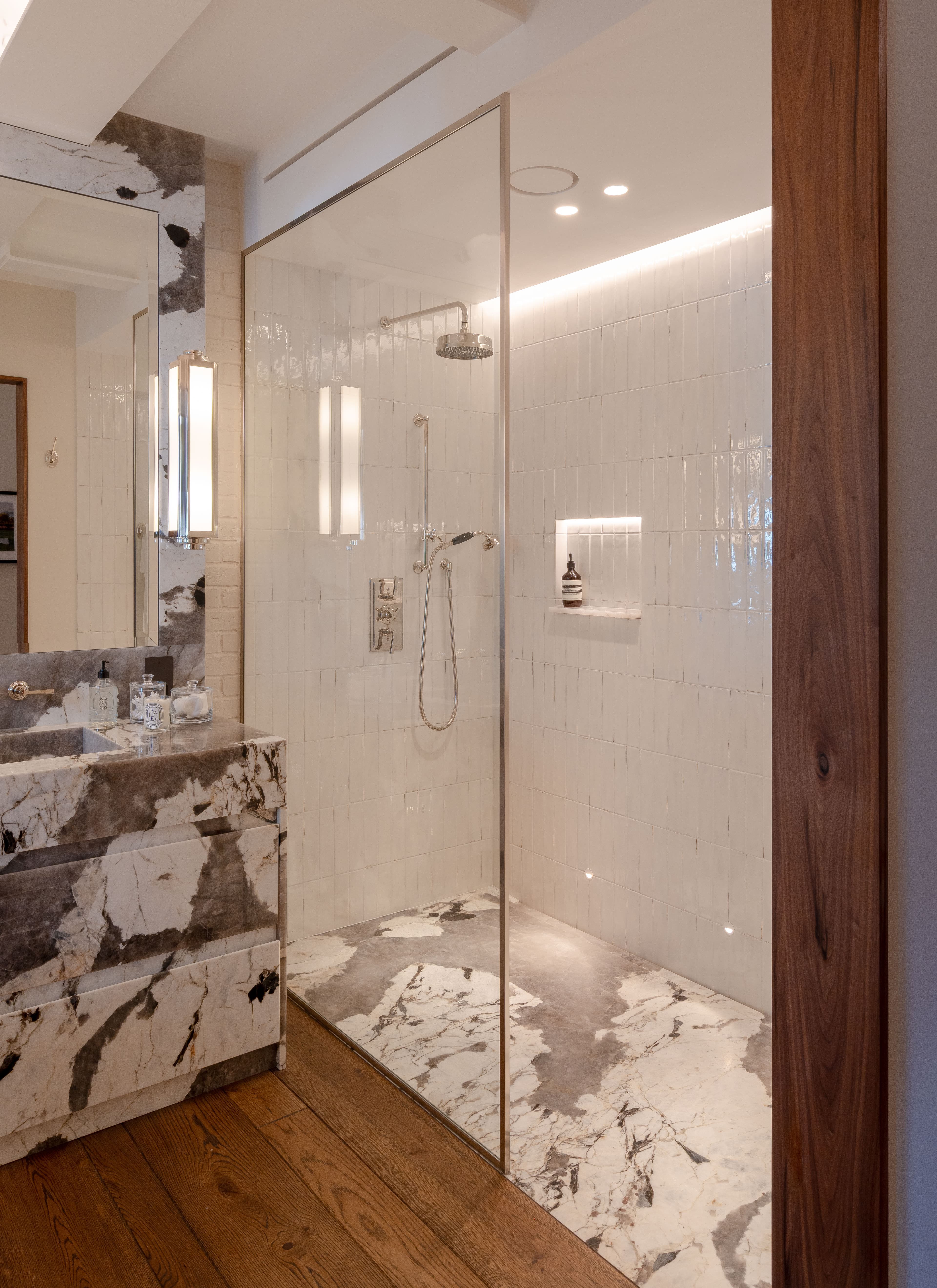 Barnsbury Square — detail — set 1